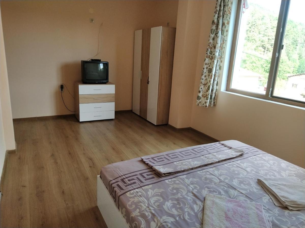 Guest House Proynovi Kalofer Εξωτερικό φωτογραφία