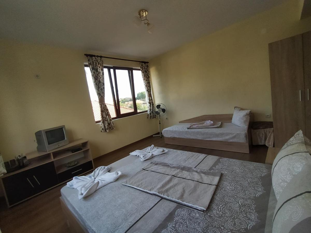 Guest House Proynovi Kalofer Εξωτερικό φωτογραφία