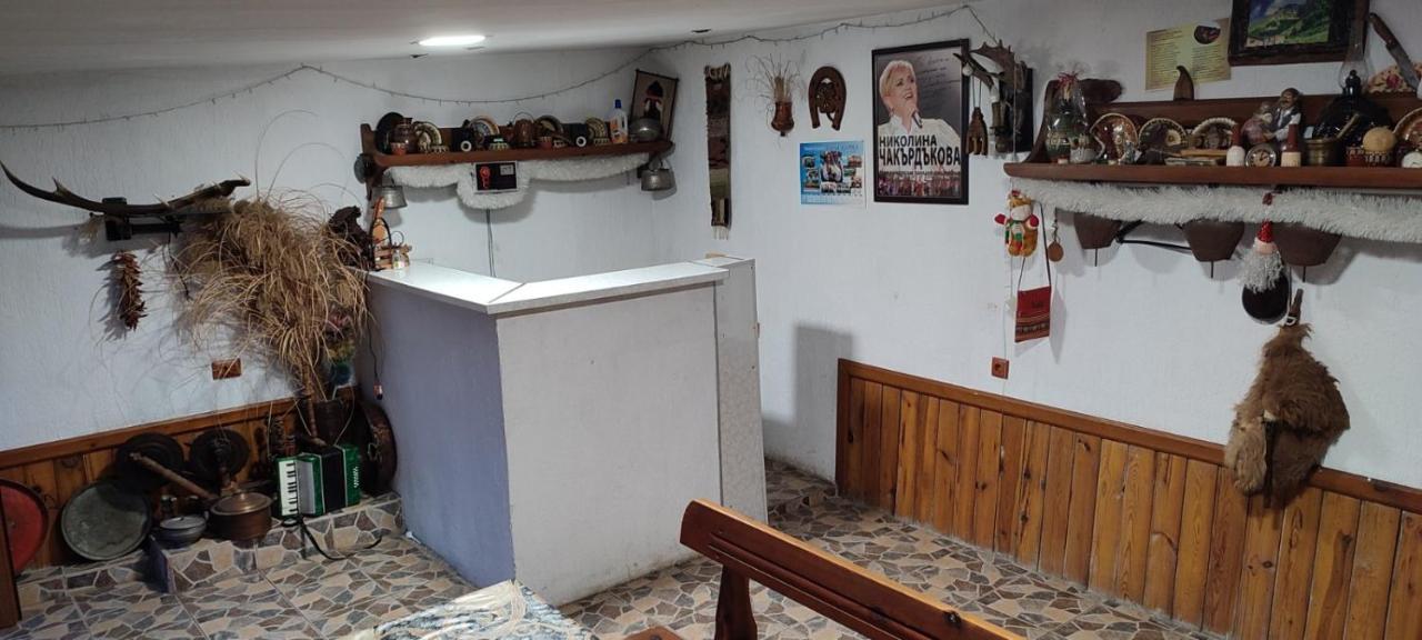 Guest House Proynovi Kalofer Εξωτερικό φωτογραφία
