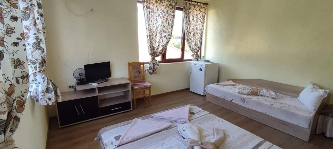 Guest House Proynovi Kalofer Εξωτερικό φωτογραφία