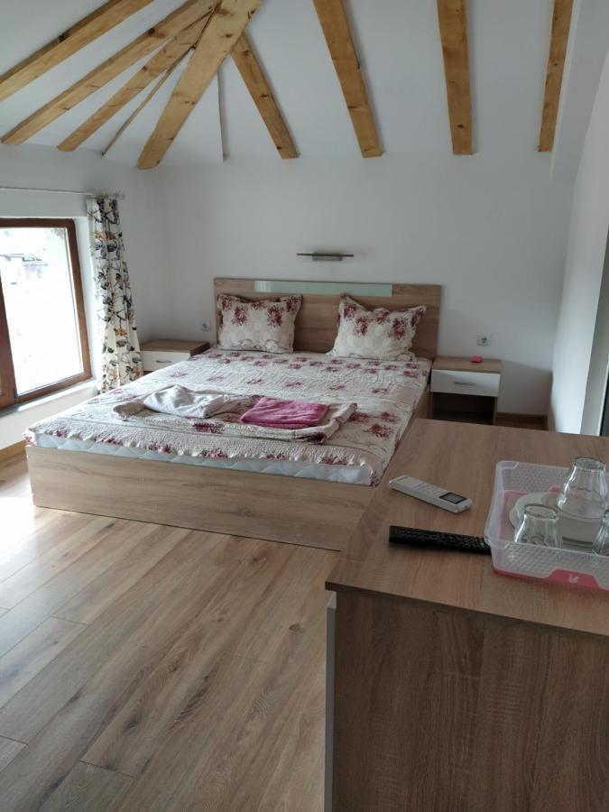 Guest House Proynovi Kalofer Εξωτερικό φωτογραφία