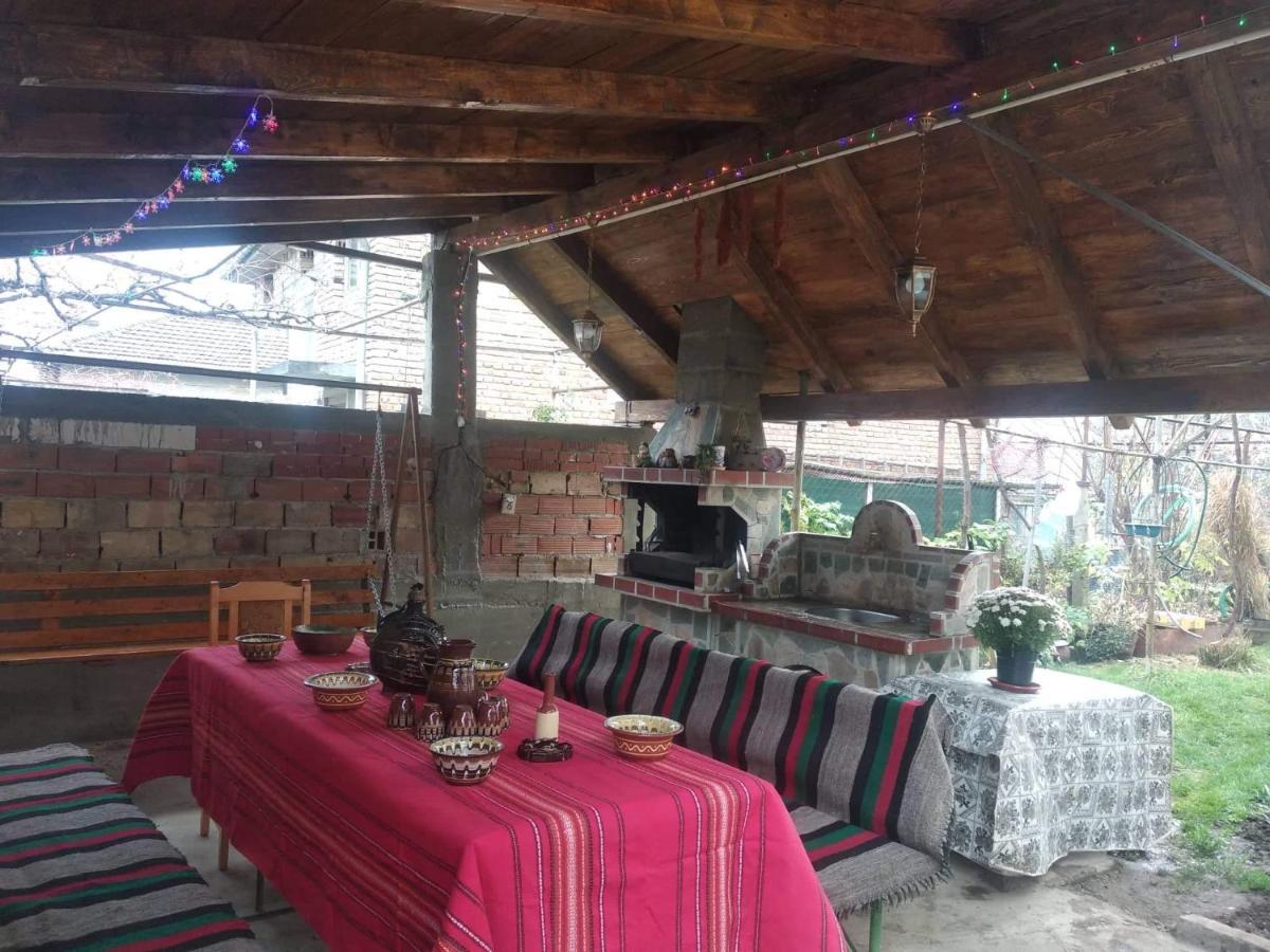 Guest House Proynovi Kalofer Εξωτερικό φωτογραφία